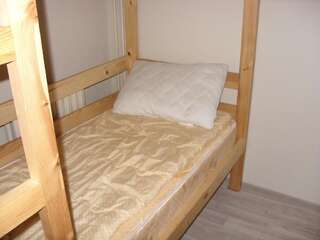 Хостелы Your Хостел Минск Кровать в общем номере для мужчин и женщин с 10 кроватями-8